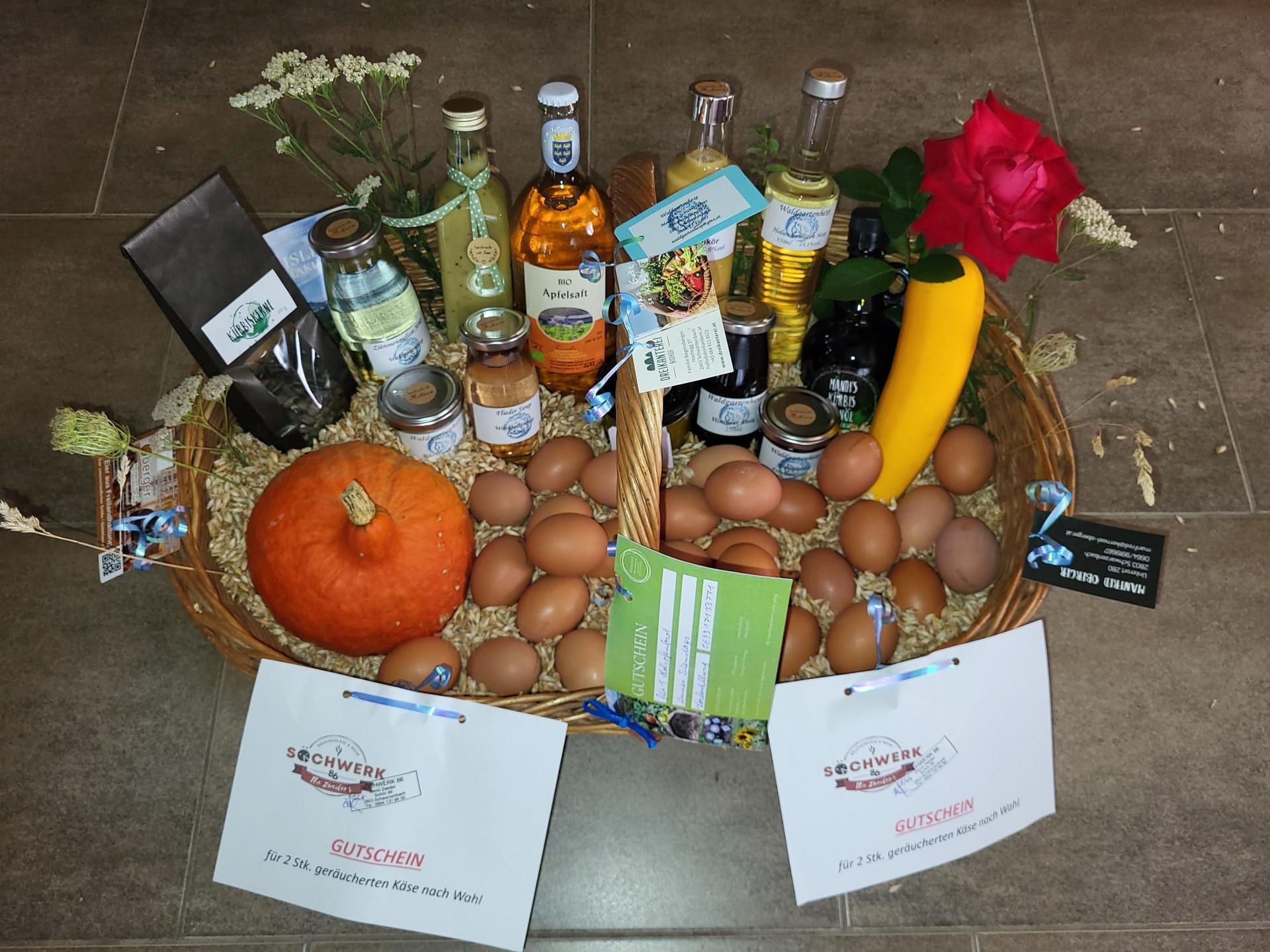 Korb mit Spezialitäten aus dem Naturpark
