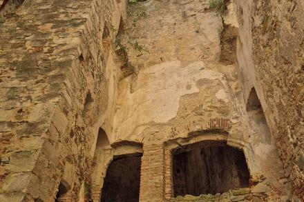 Mauern der Ruine Landsee